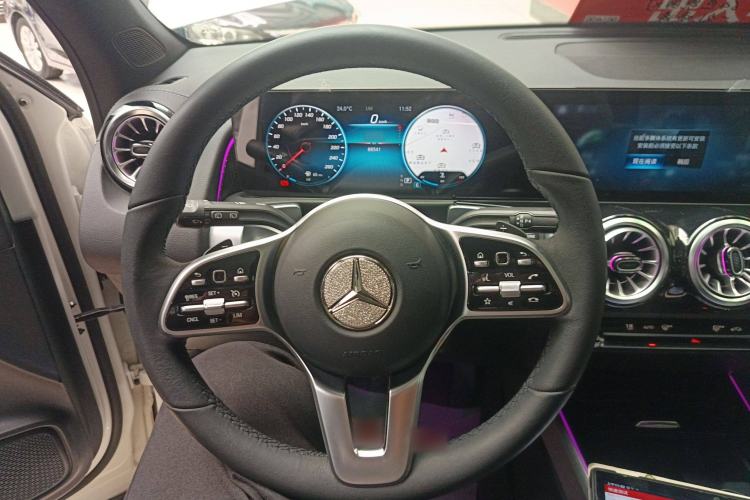 Used Mercedes-Benz GLB 2022 GLB 220 Dynamic Edition Steering Wheel