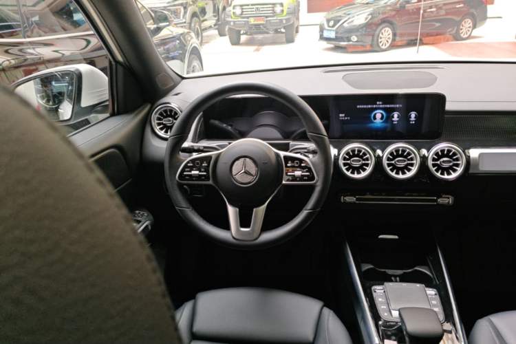 Used Mercedes-Benz GLB 2022 GLB 220 Dynamic Edition Steering Wheel
