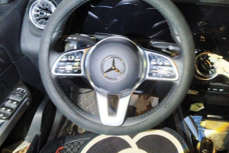 Used Mercedes-Benz GLB 2022 GLB 200 Stylish Edition Steering Wheel