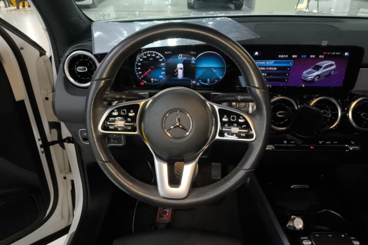 Used Mercedes-Benz GLB 2022 Second Facelift GLB 200 Dynamic Edition Steering Wheel