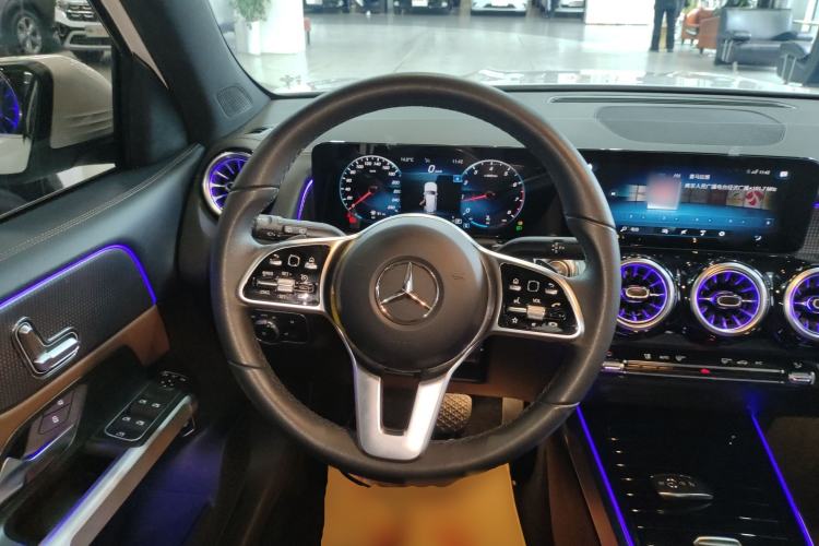 Used Mercedes-Benz GLB 2022 GLB 200 Dynamic Edition Steering Wheel