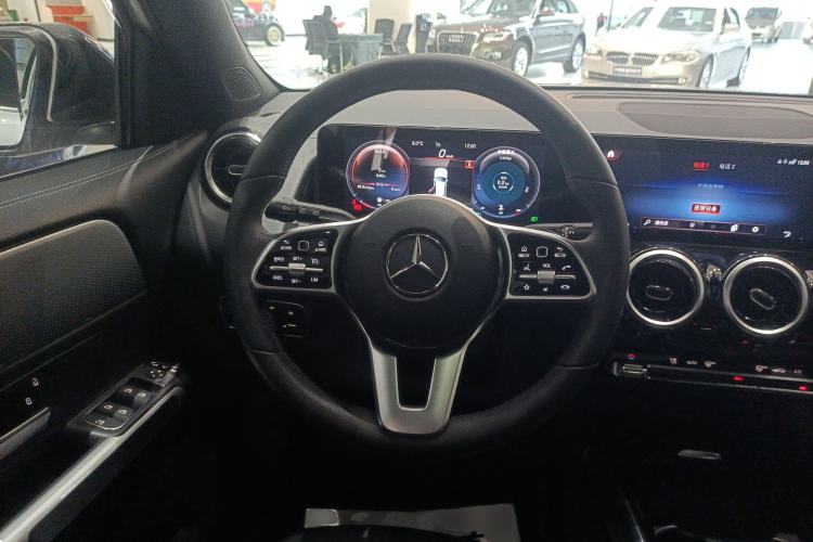 Used Mercedes-Benz GLB 2022 Second Facelift GLB 200 Fashion Edition Steering Wheel