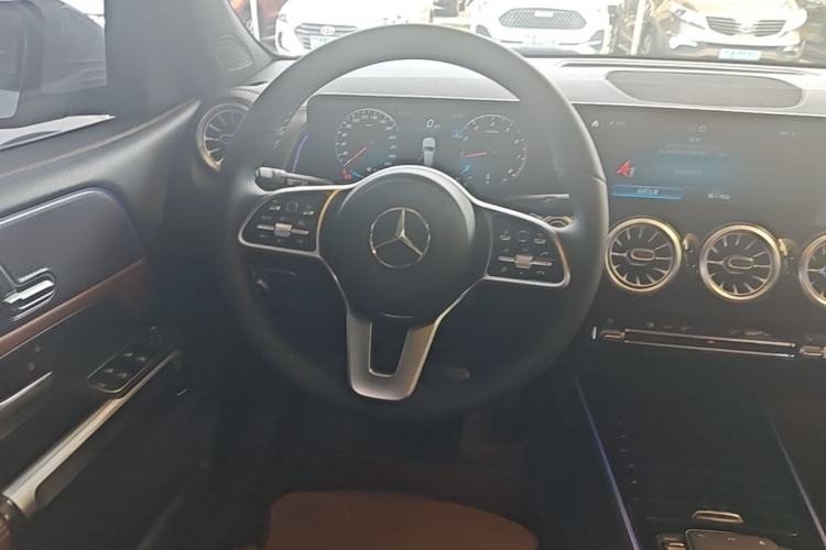 Used Mercedes-Benz GLB 2022 Refresh GLB 200 Dynamic Edition Steering Wheel