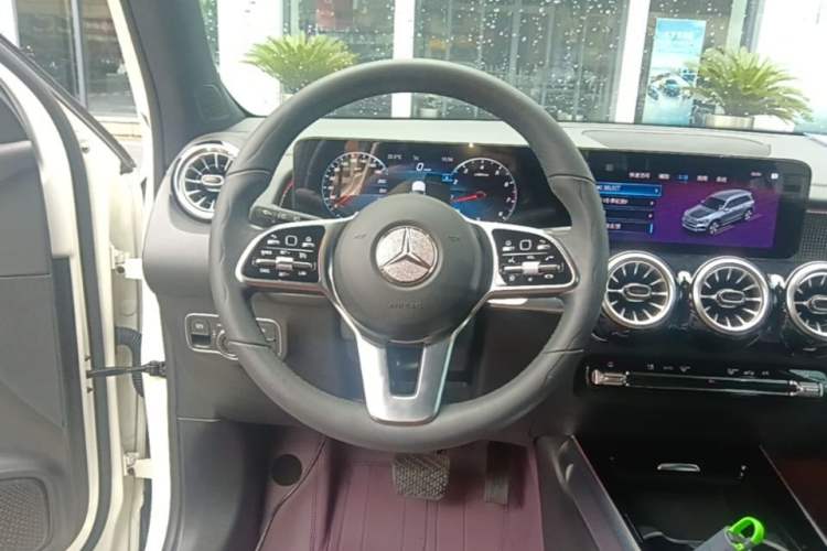 Used Mercedes-Benz GLB 2022 GLB 220 Dynamic Edition Steering Wheel