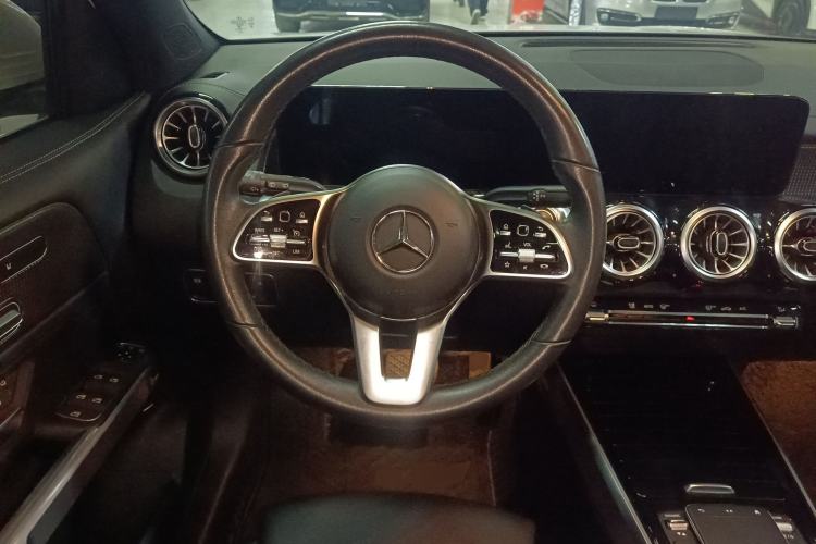 Used Mercedes-Benz GLB 2022 GLB 200 Stylish Edition Steering Wheel