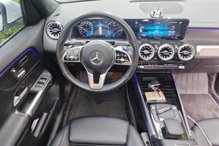Used Mercedes-Benz GLB 2022 GLB 200 Stylish Edition Steering Wheel