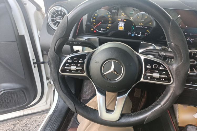 Used Mercedes-Benz GLB 2022 GLB 220 Dynamic Edition Steering Wheel