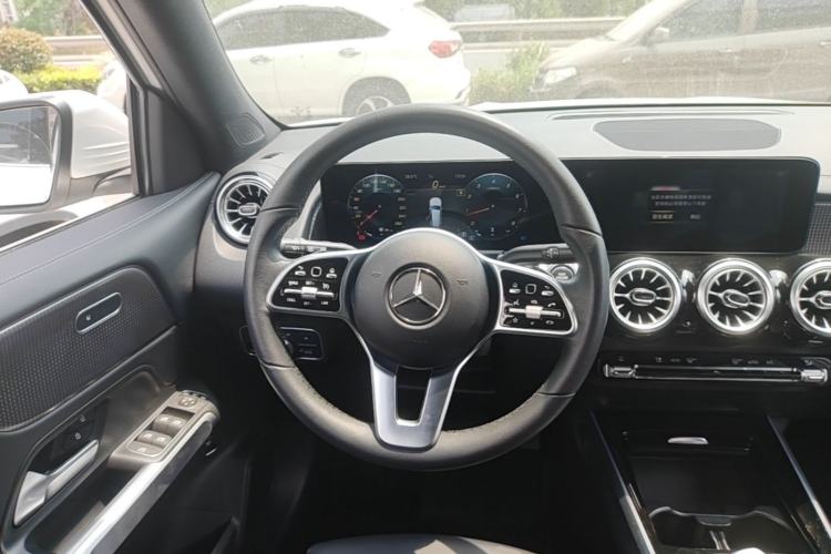 Used Mercedes-Benz GLB 2022 GLB 220 Fashion Model Steering Wheel