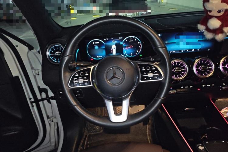 Used Mercedes-Benz GLB 2022 GLB 200 Dynamic Edition Steering Wheel