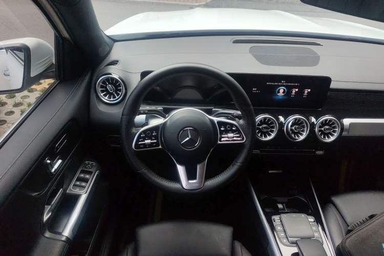 Used Mercedes-Benz GLB 2022 GLB 220 Fashion Model Steering Wheel