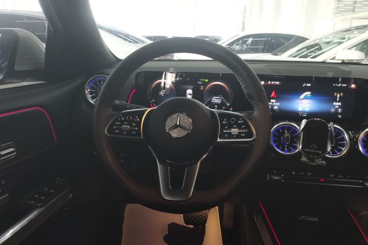Used Mercedes-Benz GLB 2022 Refresh GLB 200 Dynamic Edition Steering Wheel