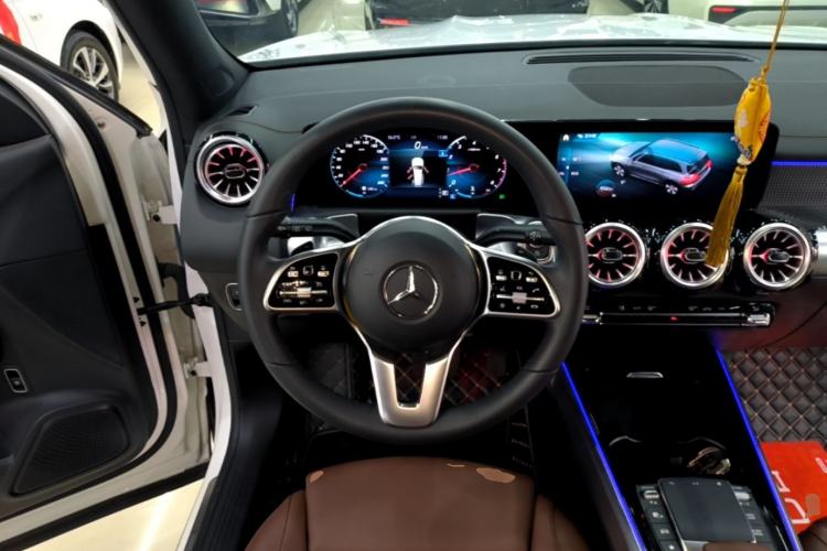 Used Mercedes-Benz GLB 2022 GLB 220 Fashion Model Steering Wheel