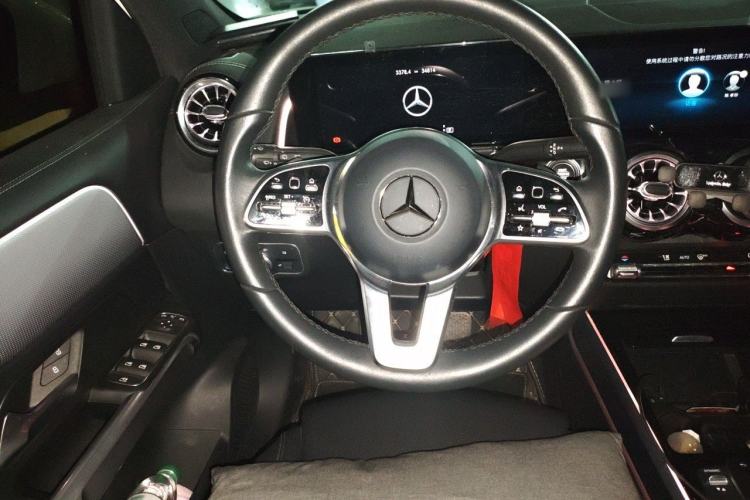 Used Mercedes-Benz GLB 2022 Refresh GLB 200 Dynamic Edition Steering Wheel