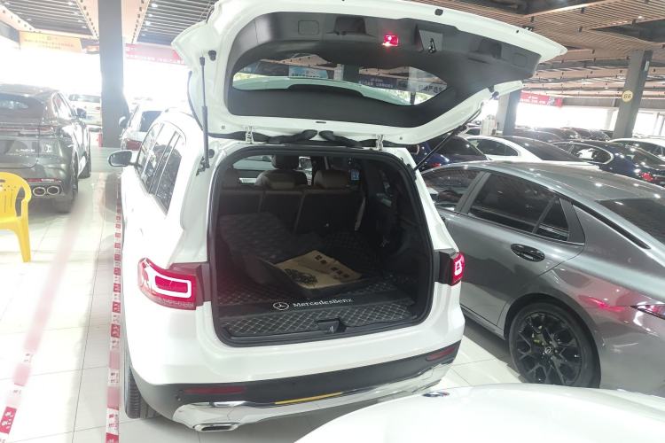 Used Mercedes-Benz GLB 2022 Second Facelift GLB 200 Fashion Edition Trunk
