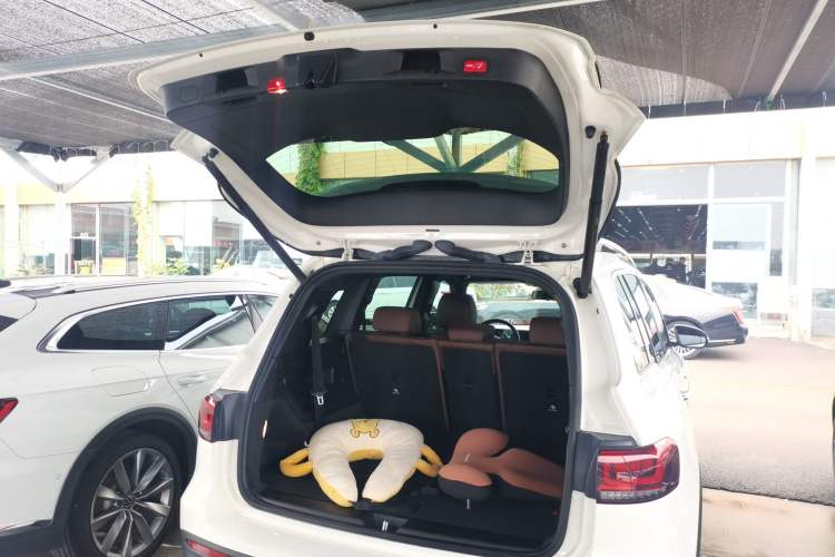 Used Mercedes-Benz GLB 2022 GLB 220 Fashion Model Trunk