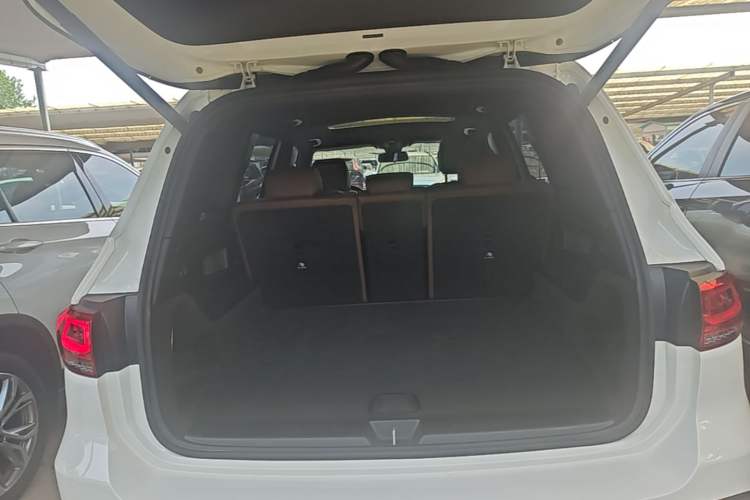Used Mercedes-Benz GLB 2022 Refresh GLB 200 Dynamic Edition Trunk