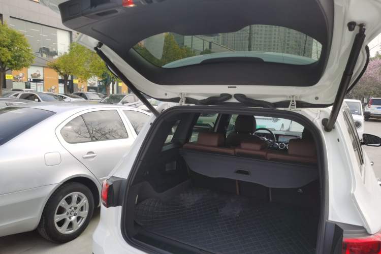 Used Mercedes-Benz GLB 2022 GLB 220 Dynamic Edition Trunk