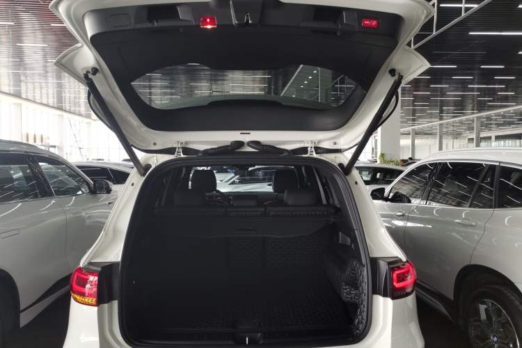 Used Mercedes-Benz GLB 2022 Refresh GLB 200 Dynamic Edition Trunk