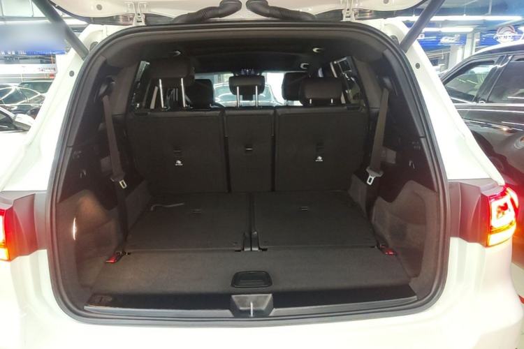 Used Mercedes-Benz GLB 2022 GLB 220 4MATIC Trunk