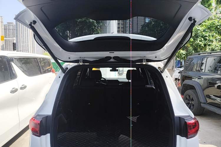 Used Mercedes-Benz GLB 2022 Updated GLB 200 Fashion Edition Trunk