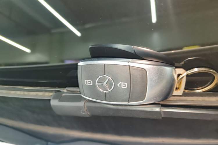 Used Mercedes-Benz GLB 2022 Second Facelift GLB 200 Fashion Edition Vehicle Key
