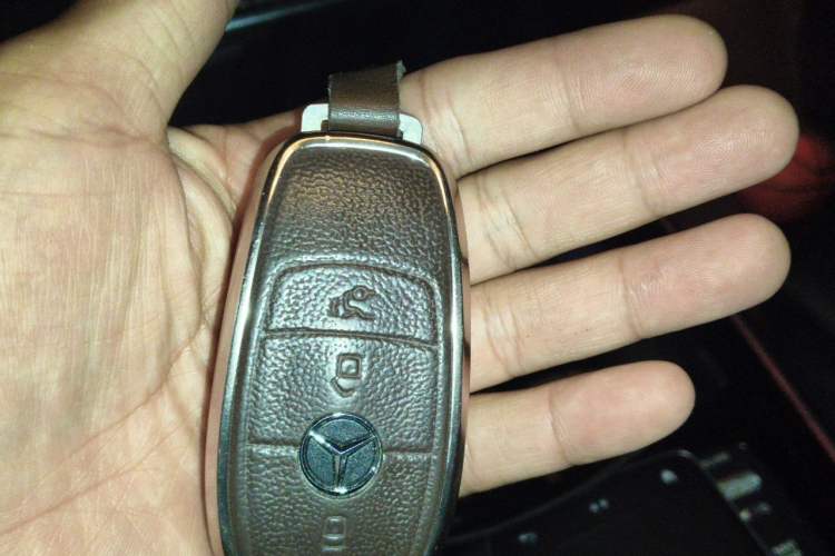 Used Mercedes-Benz GLB 2022 Updated GLB 200 Fashion Edition Vehicle Key