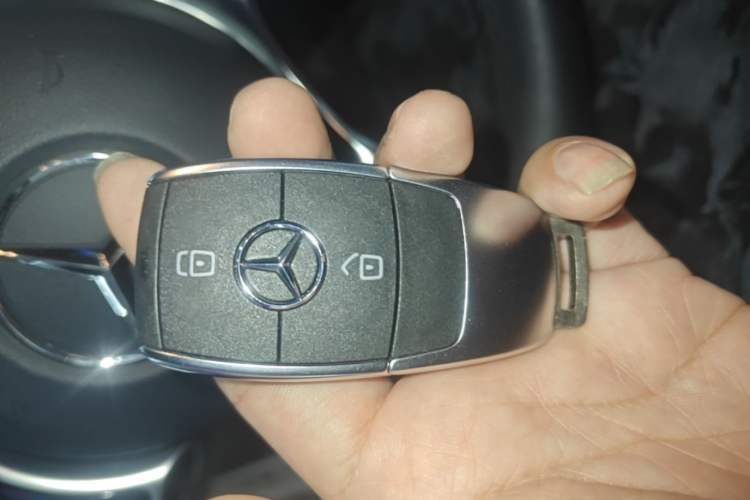 Used Mercedes-Benz GLB 2022 Second Facelift GLB 200 Fashion Edition Vehicle Key