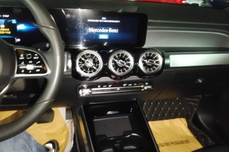 Used Mercedes-Benz GLB 2023 GLB 220 Fashion Model Audio And AC Panel