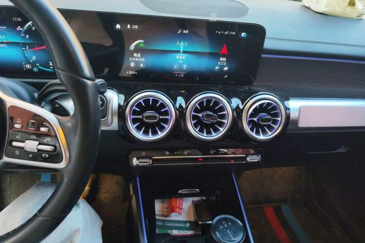 Used Mercedes-Benz GLB 2023 GLB 220 Sport Edition Audio And AC Panel