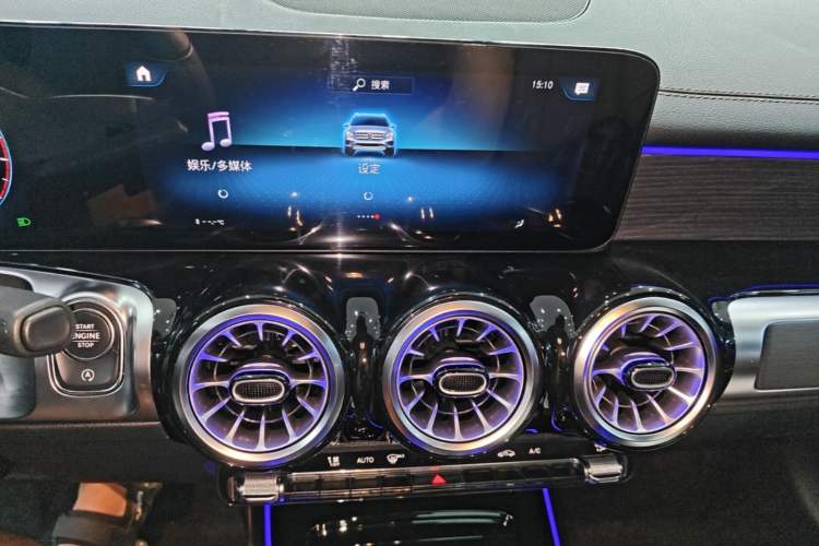 Used Mercedes-Benz GLB 2023 GLB 220 4MATIC Audio And AC Panel