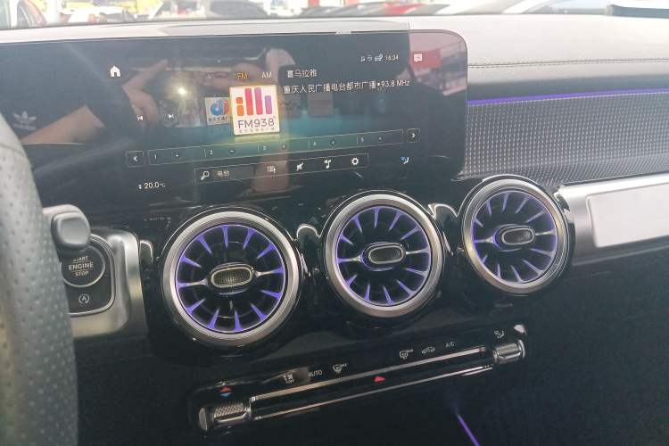 Used Mercedes-Benz GLB 2023 GLB 220 Sport Edition Audio And AC Panel