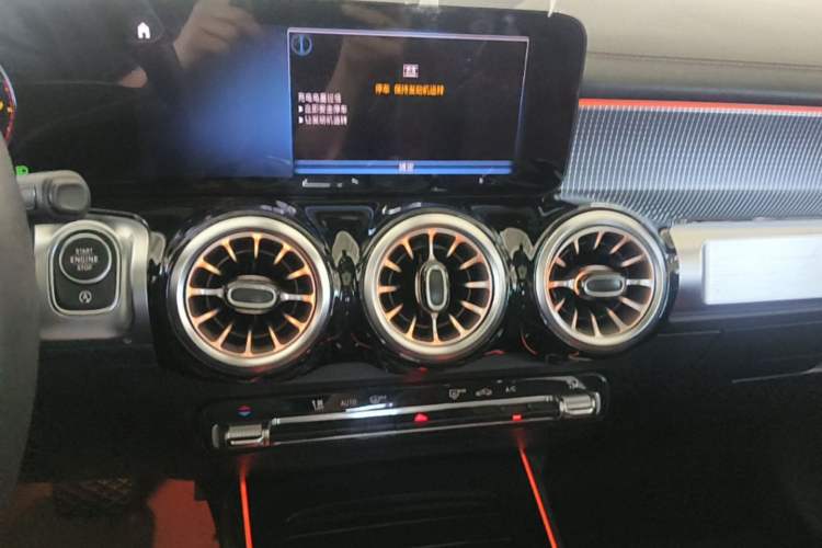 Used Mercedes-Benz GLB 2023 GLB 220 Fashion Model Audio And AC Panel