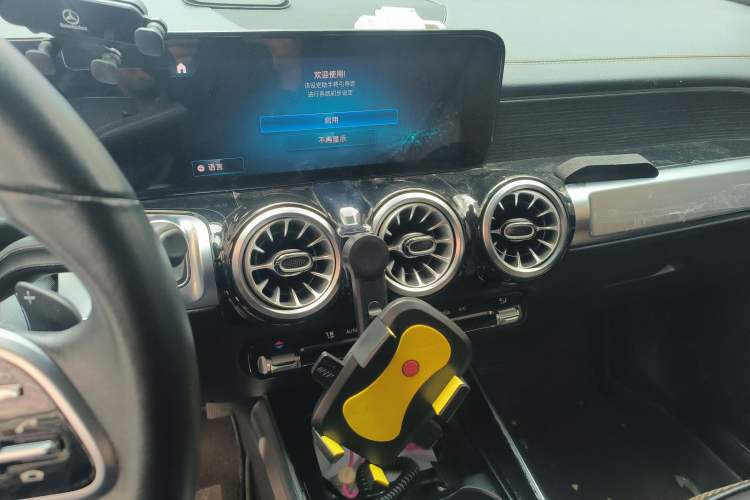 Used Mercedes-Benz GLB 2023 GLB 220 4MATIC Audio And AC Panel