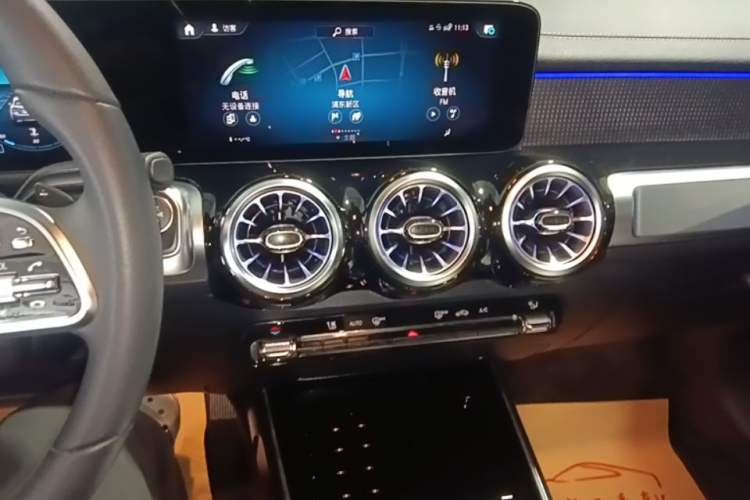 Used Mercedes-Benz GLB 2023 GLB 220 Fashion Model Audio And AC Panel