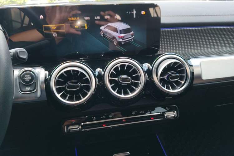 Used Mercedes-Benz GLB 2023 GLB 220 Sport Edition Audio And AC Panel