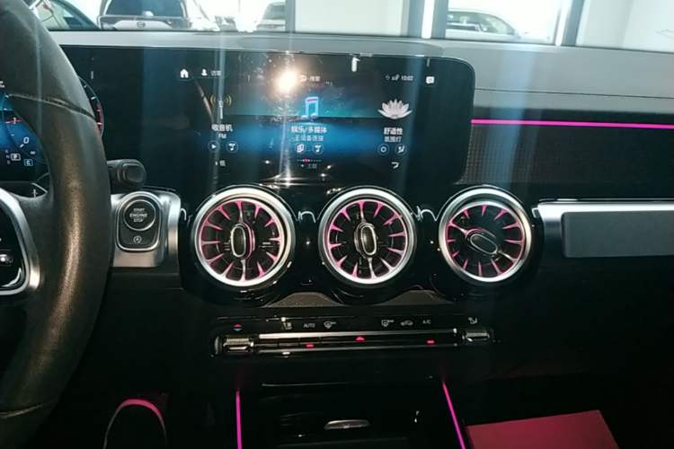 Used Mercedes-Benz GLB 2023 GLB 220 Fashion Model Audio And AC Panel