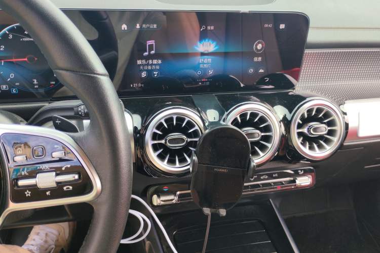 Used Mercedes-Benz GLB 2023 GLB 220 Sport Edition Audio And AC Panel