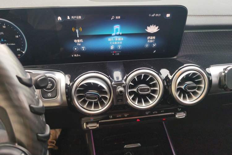 Used Mercedes-Benz GLB 2023 GLB 220 Sport Edition Audio And AC Panel