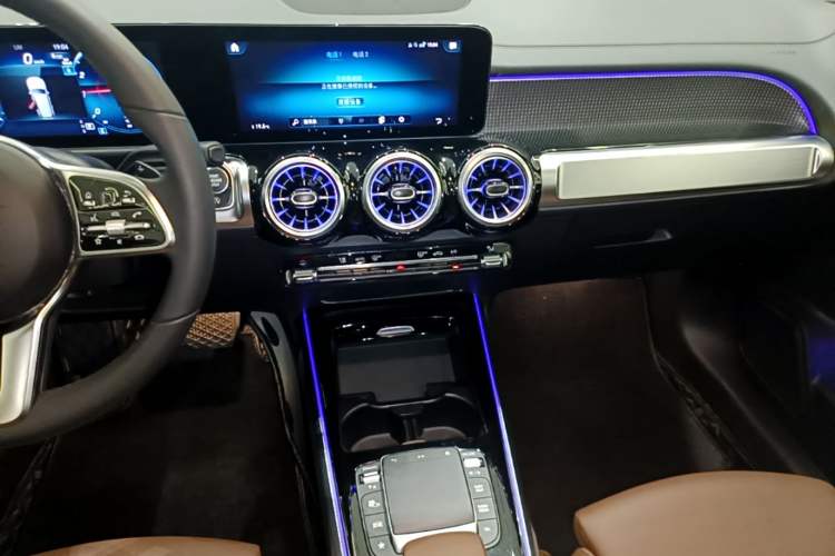 Used Mercedes-Benz GLB 2023 GLB 220 Fashion Model Audio And AC Panel