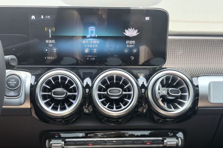 Used Mercedes-Benz GLB 2023 GLB 220 Fashion Model Audio And AC Panel