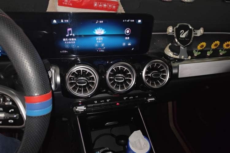 Used Mercedes-Benz GLB 2023 GLB 220 Sport Edition Audio And AC Panel
