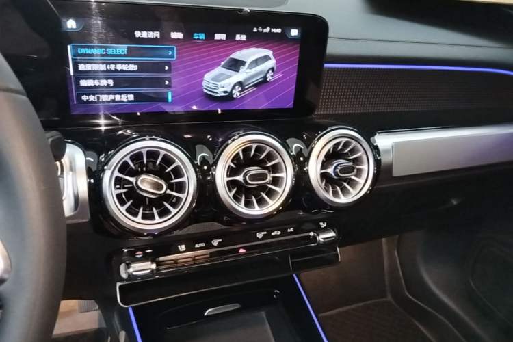 Used Mercedes-Benz GLB 2023 GLB 220 Fashion Model Audio And AC Panel