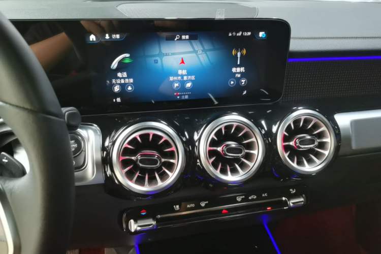 Used Mercedes-Benz GLB 2023 GLB 220 Sport Edition Audio And AC Panel