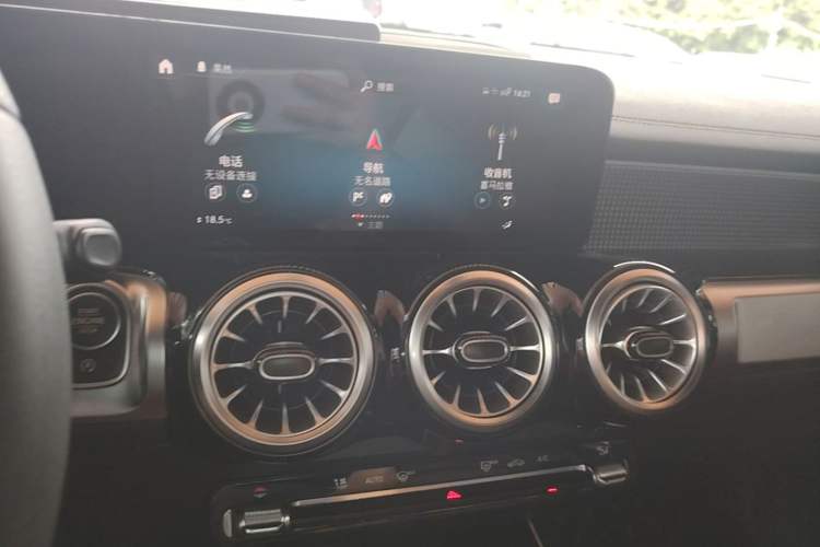 Used Mercedes-Benz GLB 2023 GLB 220 Sport Edition Audio And AC Panel