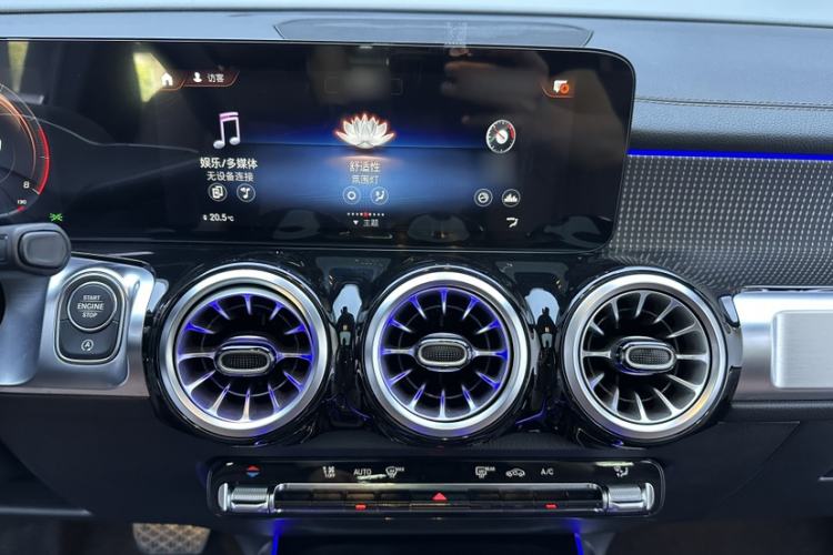 Used Mercedes-Benz GLB 2023 GLB 220 Sport Edition Audio And AC Panel