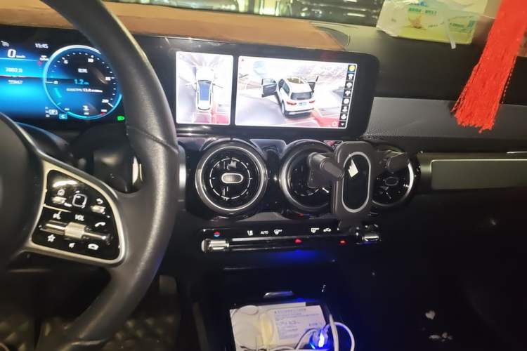 Used Mercedes-Benz GLB 2023 GLB 200 Fashion Model Audio And AC Panel