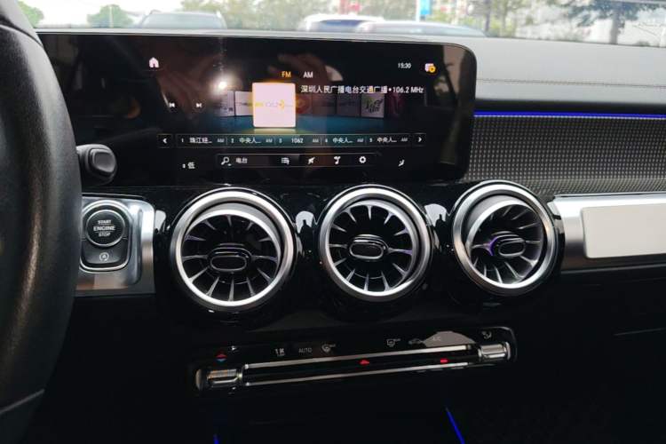 Used Mercedes-Benz GLB 2023 GLB 220 Sport Edition Audio And AC Panel