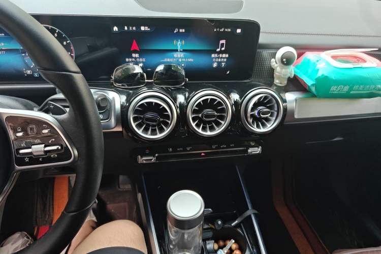 Used Mercedes-Benz GLB 2023 GLB 220 Fashion Model Audio And AC Panel