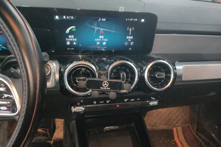 Used Mercedes-Benz GLB 2023 Refresh GLB 200 Fashion Edition Audio And AC Panel