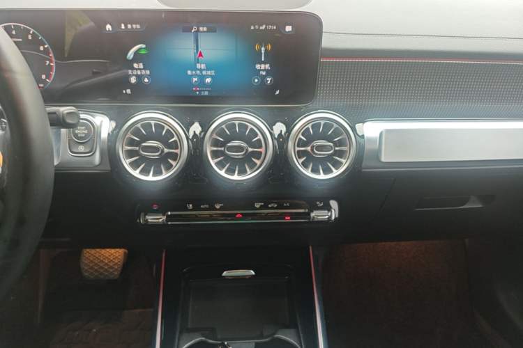 Used Mercedes-Benz GLB 2023 GLB 220 Fashion Model Audio And AC Panel